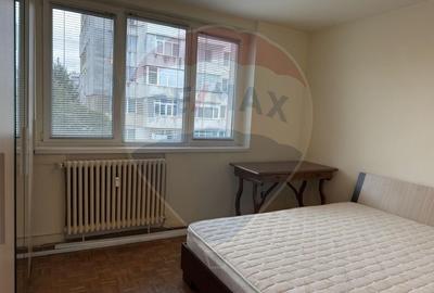 Apartament cu 2 camere de vanzare, strada Bucegi, zona Narcisa - 4