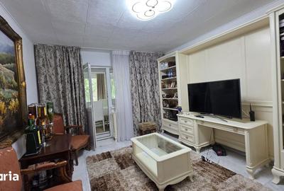 Apartament cu 3 camere în Pantelimon