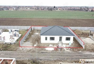 Casa noua cu 4 camere in Lazuri | Ansamblu rezidential privat - 1