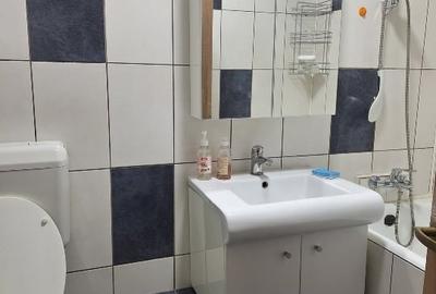 Garsonieră decomandată, mobilată în P-ța Muncii