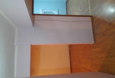 Apartament cu 4 camere decomandat în Central - 1