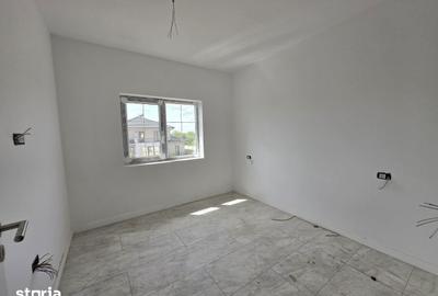 Casă cu 5 camere cu Teren 300 Mp în Moșnița Nouă - 2
