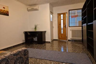 Garsonieră decomandată în Central - 2