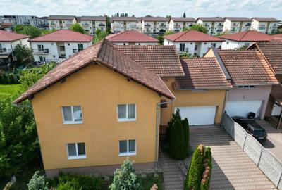 Casă individuală cu 7 camere cu Canalizare în Dumbrăvița - 1