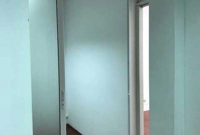 Spațiu comercial, de 40 mp, în Micro 19 - 2