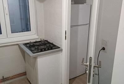 Apartament cu 3 camere semidecomandat în Central - 2