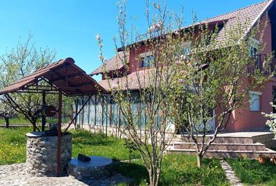 Casă cu 4 camere în Budești - 1