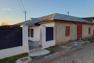 Casă cu Teren 250 Mp în Central