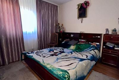 Apartament 3 camere - Tomis Nord - 110.000 euro negociabil  (Cod E11) - 11