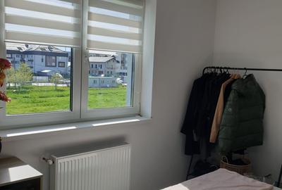 Apartament cu 3 camere decomandat, mobilat în Tractorul - 17