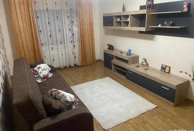 Apartament 3 camere decomandat,zona Paralela 45 Targu-Jiu - 1