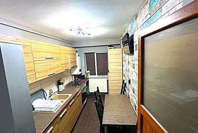 Apartament ETAJ 2 cu 3 camere complet renovat si utilat LA CHEIE - 2