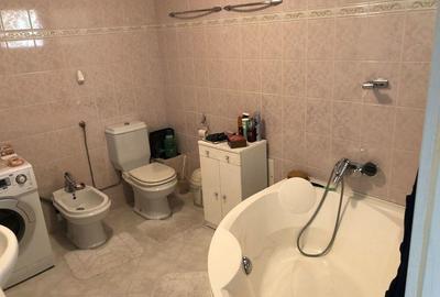 Vila cu piscina interioara si exterioara in Baile 1 Mai - Oradea Bihor - 9