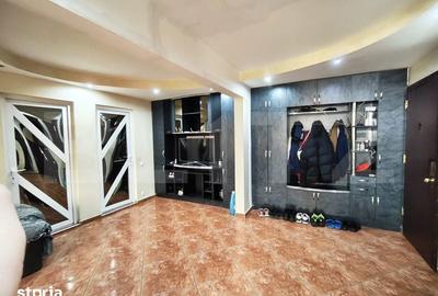 Apartament cu 3 camere în Decebal - 5
