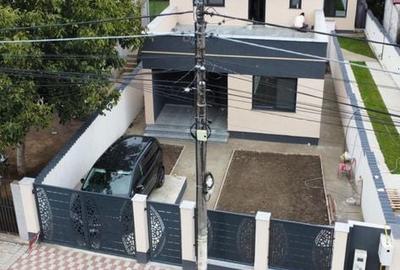 Casă cu 4 camere cu Teren 230 Mp în Central - 11