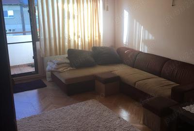 Proprietar vand apartament 3 camere, Resita, central, str Libertatii - 5