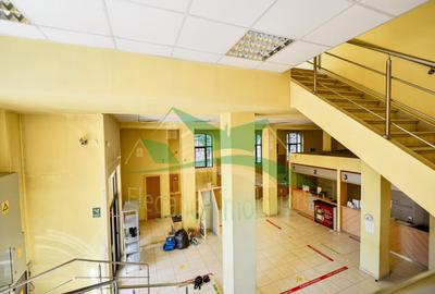 Spațiu comercial, de 731 mp, în Ultracentral - 3