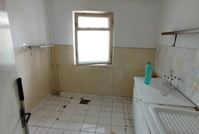 Apartament 2 camere DECOMANDAT, ETAJ 4 cu pod Nicolina 2-Clopotari !! - 7