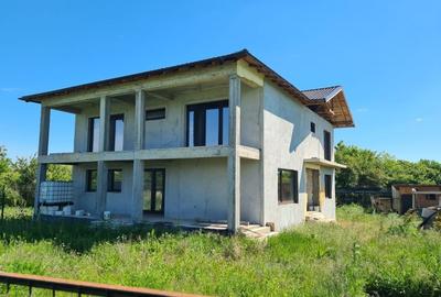 Casă cu 4 camere în Balotești - 1