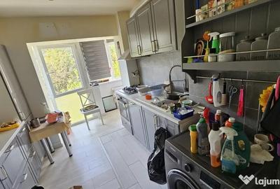 Apartament cu 3 camere semidecomandat în Central - 1