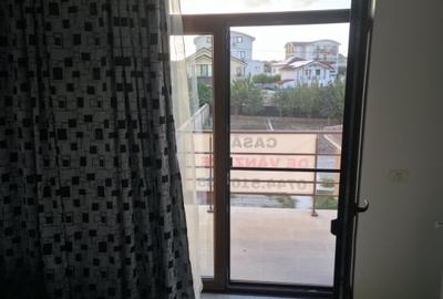 Casă individuală cu 5 camere cu Canalizare în Central