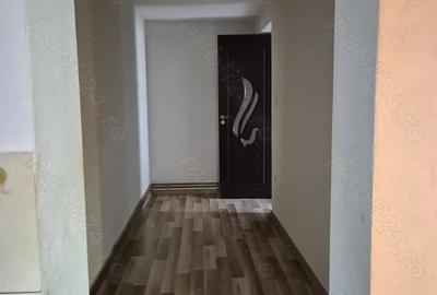 Casa de vanzare in Seaca Calimanesti la drum DN 7(E 81) - 7