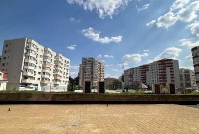 Spațiu comercial, de 892 mp, în 1 Mai - 4