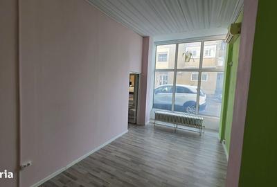 Spațiu comercial, de 120 mp, în Central - 3