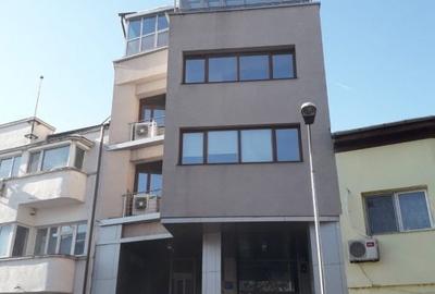 Birou, 200 mp în Tineretului