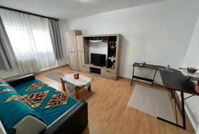Apartament cu 3 camere în Vasile Aaron - 1