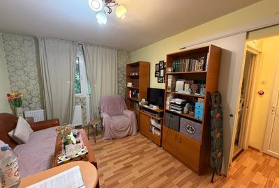 Apartament cu 2 camere semidecomandat, mobilat în Giurgiului