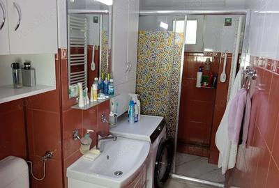 Vand apartament 3 camere zona Dacia etaj 3 centrala termica - 4