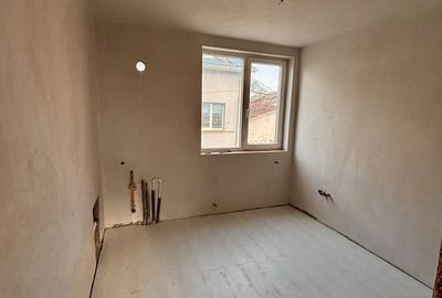 Spațiu comercial, de 70 mp, în Central - 5