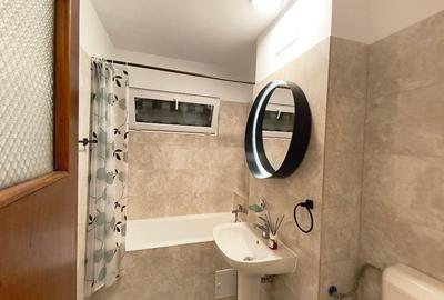 Proprietar închiriez apartament cu 3 camere sector 4 Proprietar închiriez apartament cu 3 camere sector 4 - 2