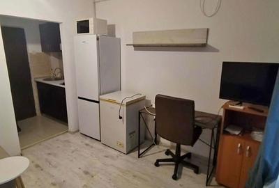Garsonieră decomandată în UMT - 3