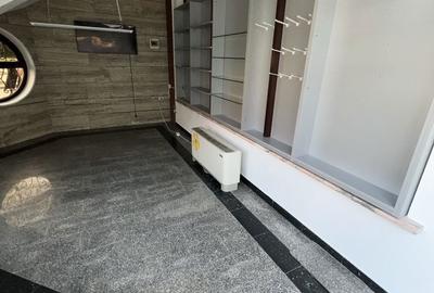 Spațiu comercial, în Ultracentral - 4