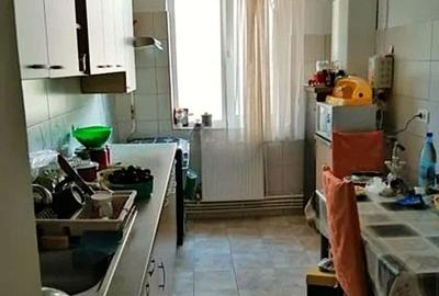 Apartament cu 3 camere decomandat în Far - 6