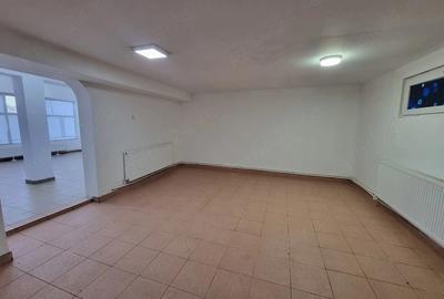 Spațiu comercial, de 80 mp, în Nord - 7