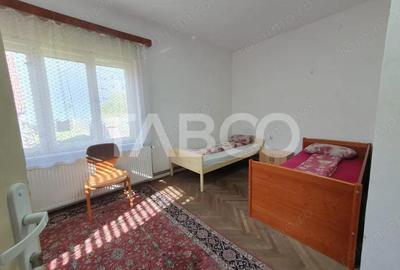 Casă cu 6 camere cu Canalizare în Central - 6