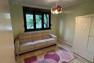 Ofer spre inchiriere apartament 3 camere, complet mobilat, 70 mp, Iuliu Maniu nr 11 650 luna - 5