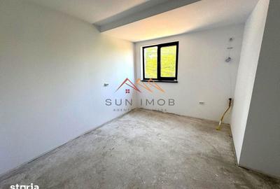 Casă cu 5 camere decomandat cu Teren 304 Mp în Poiana - 2