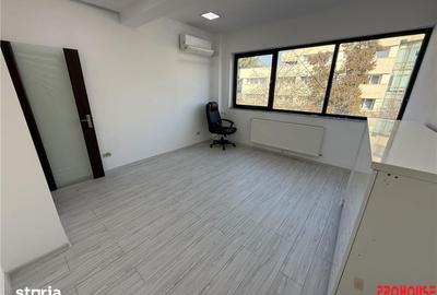 Spațiu comercial, de 20 mp, în Central - 4