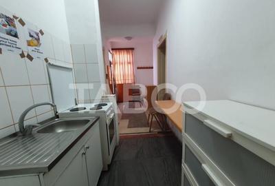 Casă cu 6 camere cu Canalizare în Central - 22