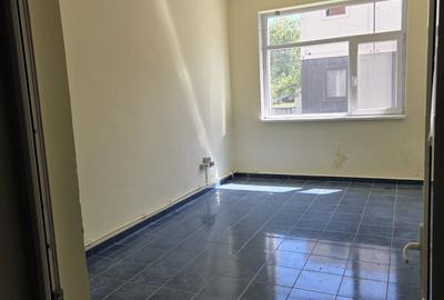 Spațiu comercial, în Central - 3