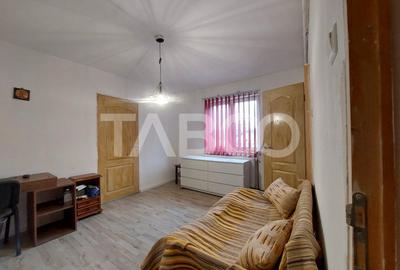 Apartament 2 camere 30 mp etaj 2 spre soare Stejarului Cisnadie - 2