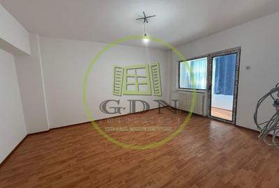 Apartament cu 2 camere decomandat în Rovine