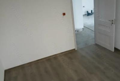Apartament cu 4 camere decomandat în Central - 1