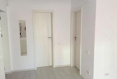 Garsonieră decomandată în Apărătorii Patriei