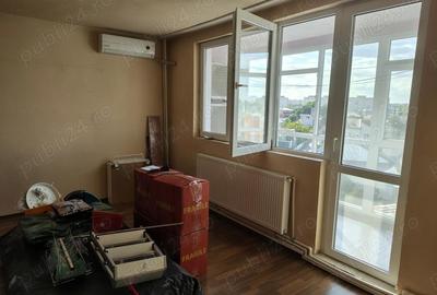 Apartament cu 3 camere semidecomandat în Berceni - 6