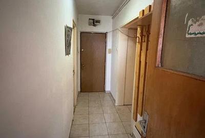 Apartament cu 2 camere decomandat în Titan